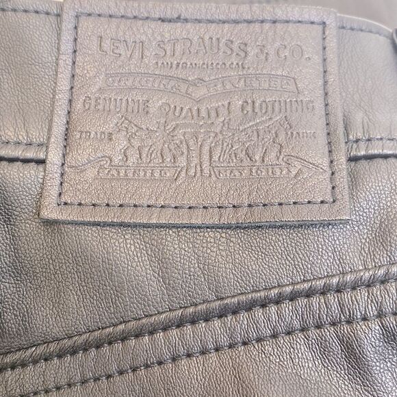 Levi’s Black 70s High Flare Wide Leg Faux Leather Pants Size 30x30 NWT - Picture 8 of 10